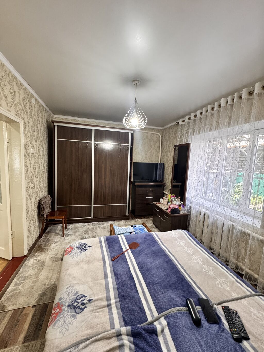 Продаю дом в Токмоке 5.5 сотки Общая площадь 99 кв м 5 комнат кухня: фото 8