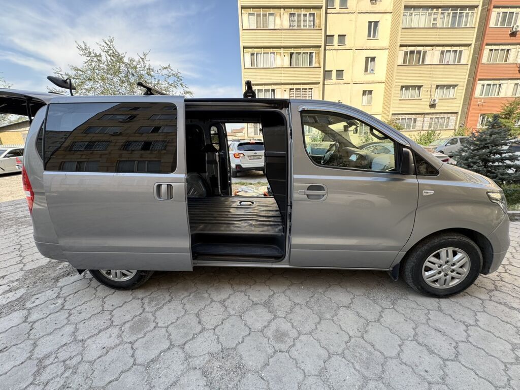 Hyundai Grand Starex: 2019 г., 2.5 л, Автомат, Дизель, Минивэн: фото 6