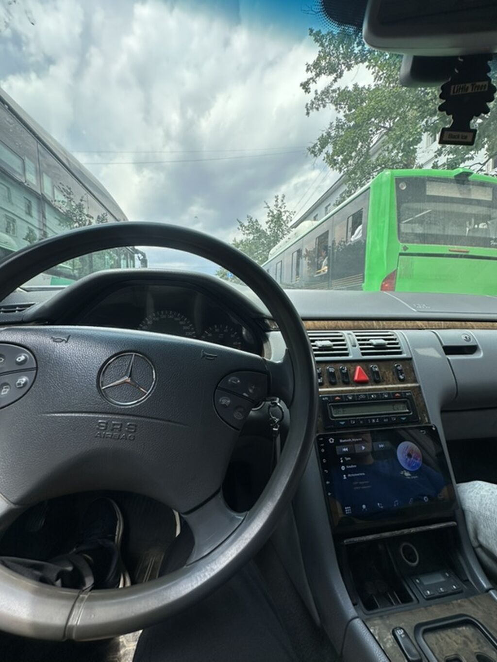 Mercedes-Benz E-Class: 2000 г., 4.3 л, Автомат, Бензин, Седан: фото 2