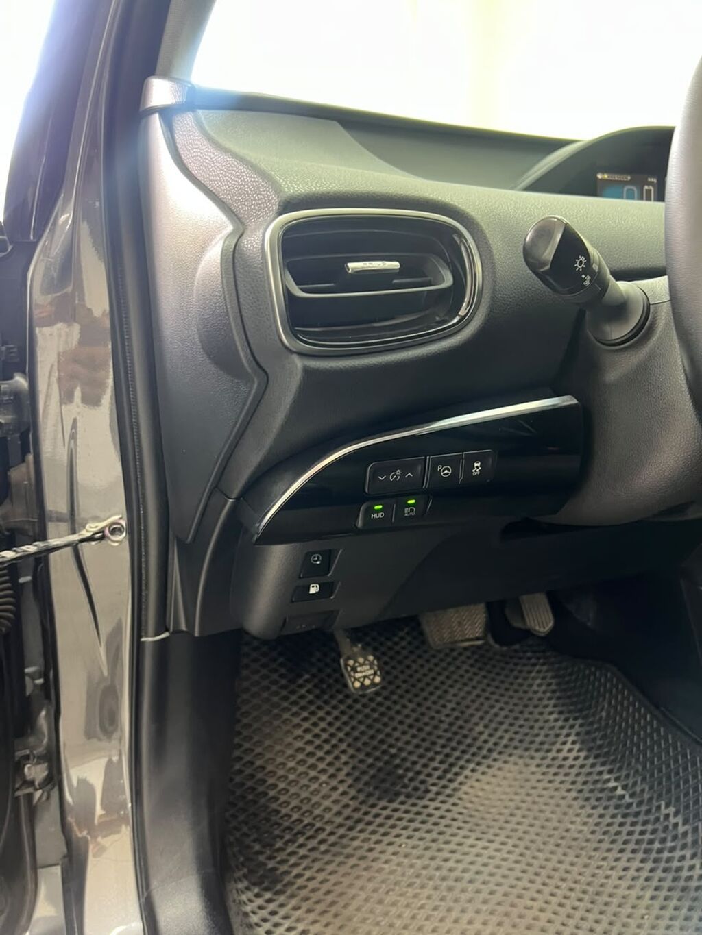 Toyota Prius: 2018 г., Гибрид, Хэтчбэк: фото 7