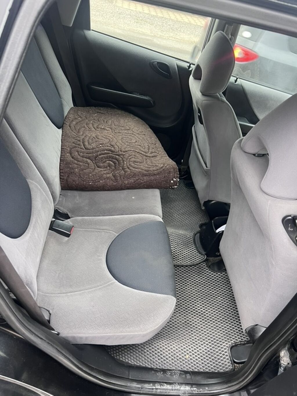 Honda Fit: 2003 г., 1.3 л, Автомат, Бензин, Хэтчбэк: фото 5