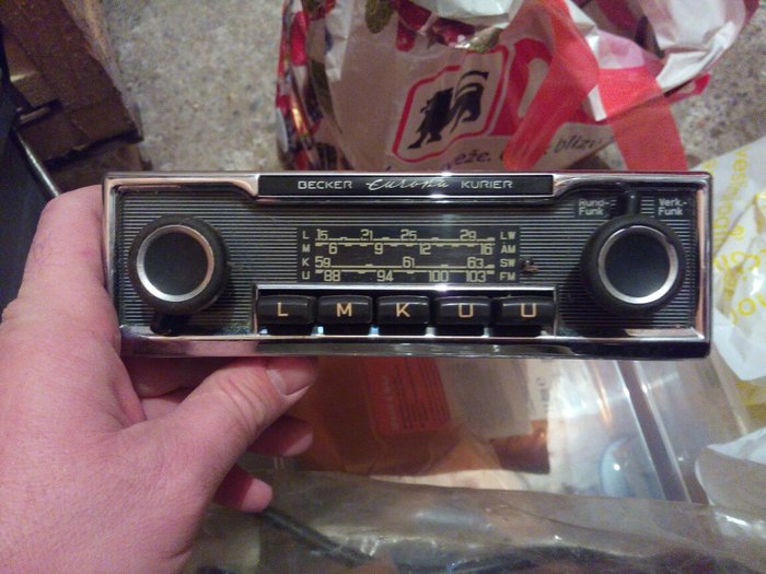 Auto oprema: Radio beker europa iz 1969 ispravan 500e na lalafo.rs Radio beker europa iz 1969 ispravan 500e - Beograd