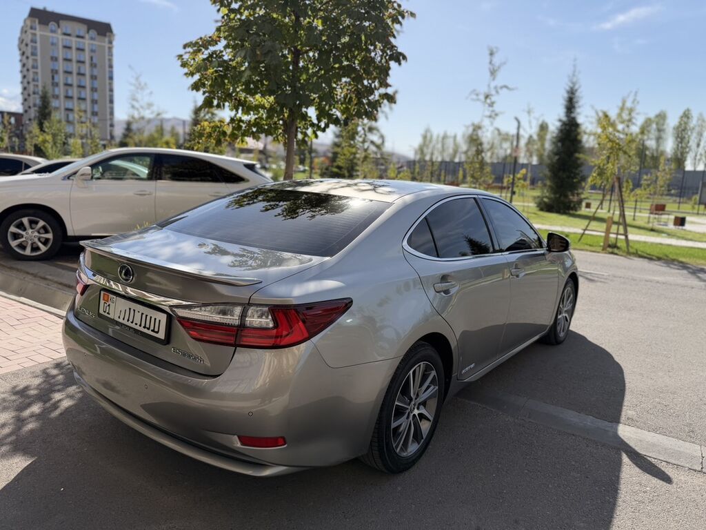 Lexus ES: 2017 г., 2.5 л, Вариатор, Гибрид, Седан: фото 6