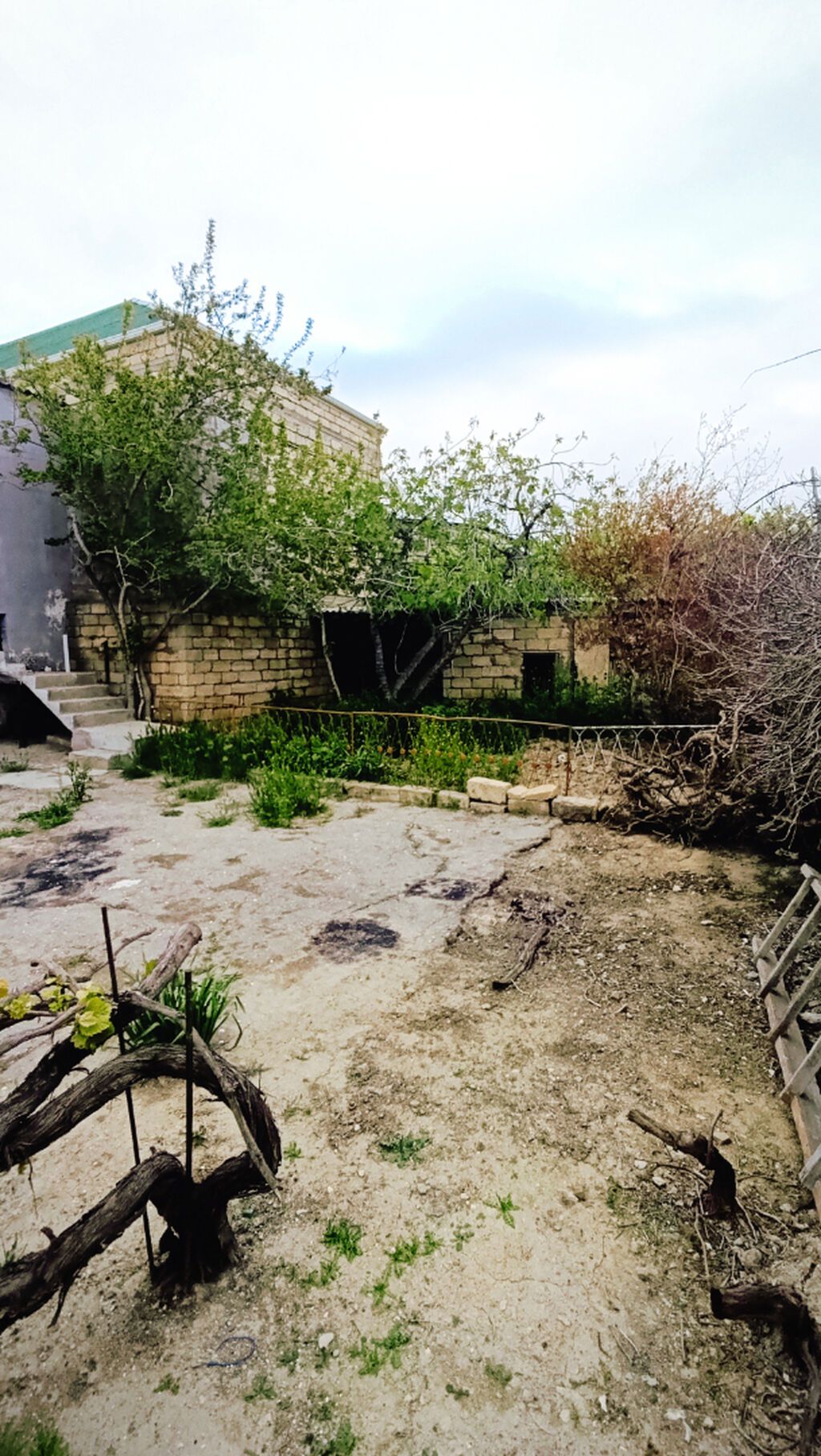 Lökbatan qəs. 6 otaqlı, 350 kv. m, Kredit var, Orta təmir