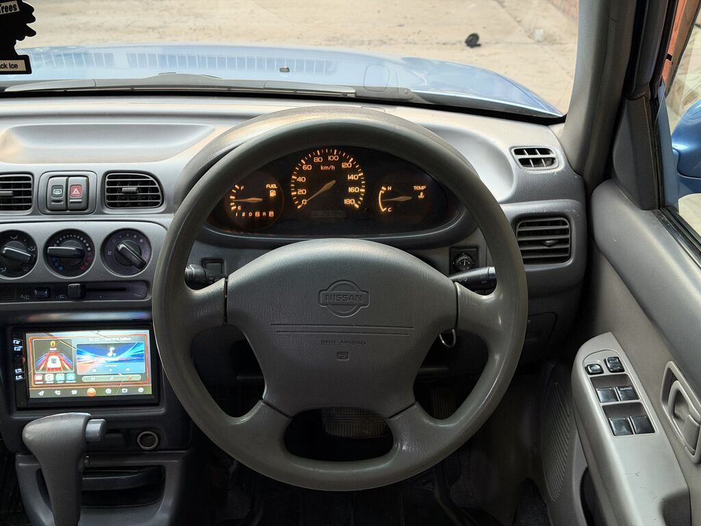 Nissan March: 2000 г., 1 л, Автомат, Бензин, Хэтчбэк: фото 6