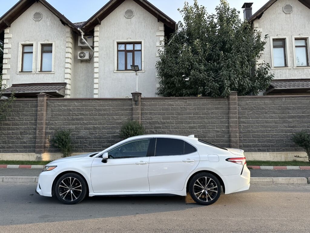 Toyota Camry: 2019 г., 2.5 л, Автомат, Бензин, Седан: фото 3