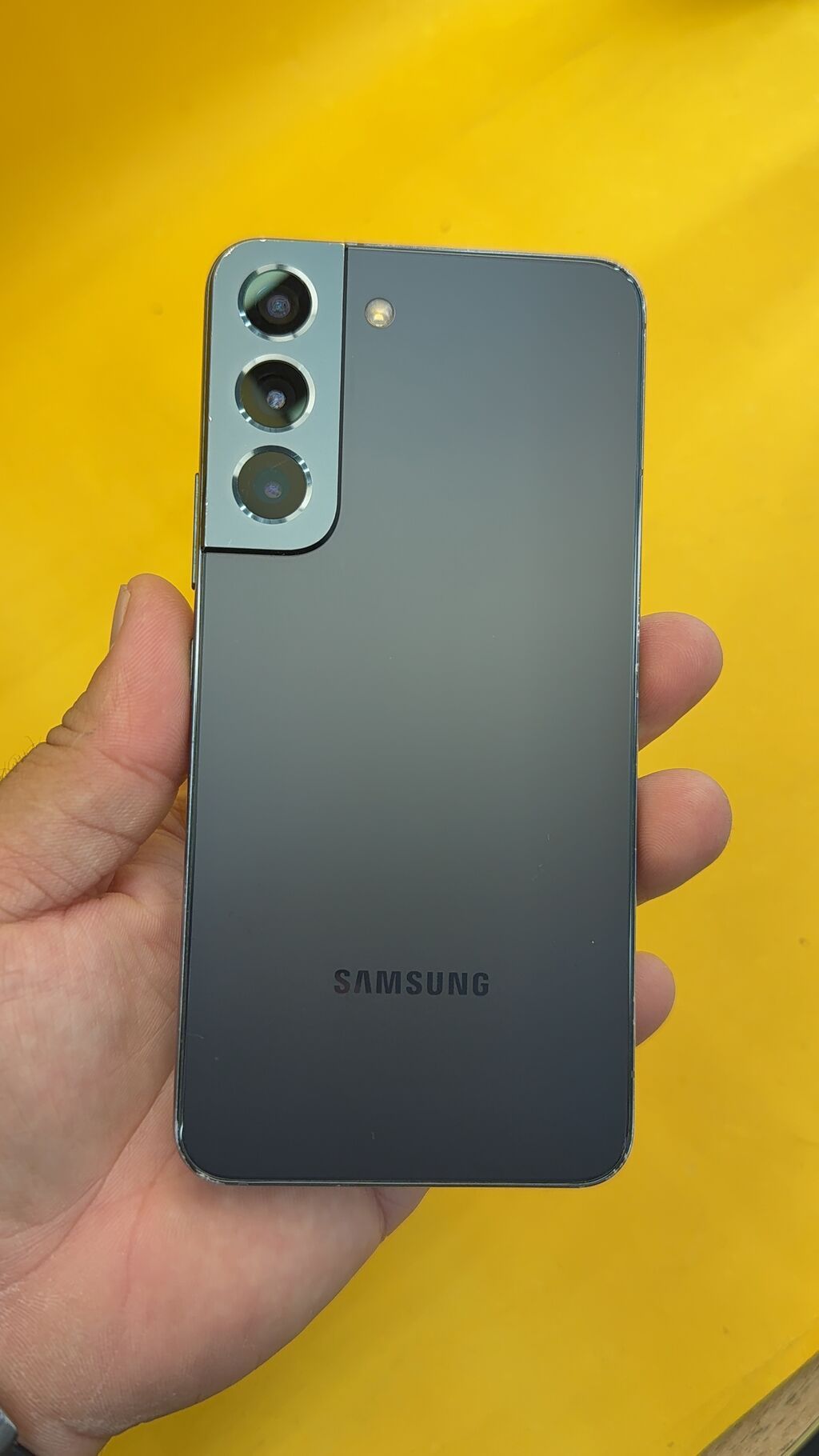 Samsung Galaxy S22, Б/у, 256 ГБ, 1 SIM: фото 1