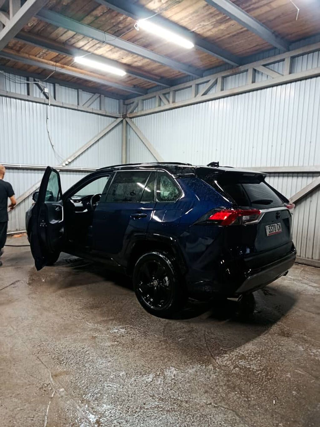 Toyota RAV4: 2021 г.: фото 2