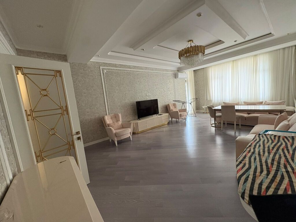 ✨ Nərimanovda, Təbriz Küçəsində "Estal MTK"-da 218 m² Lüks 5 Otaqlı