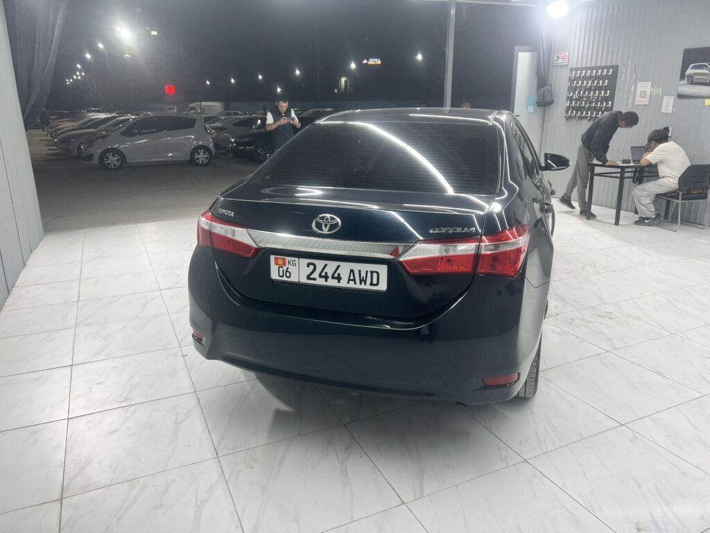 Toyota Corolla: 2014 г., Автомат, Бензин, Седан: фото 2