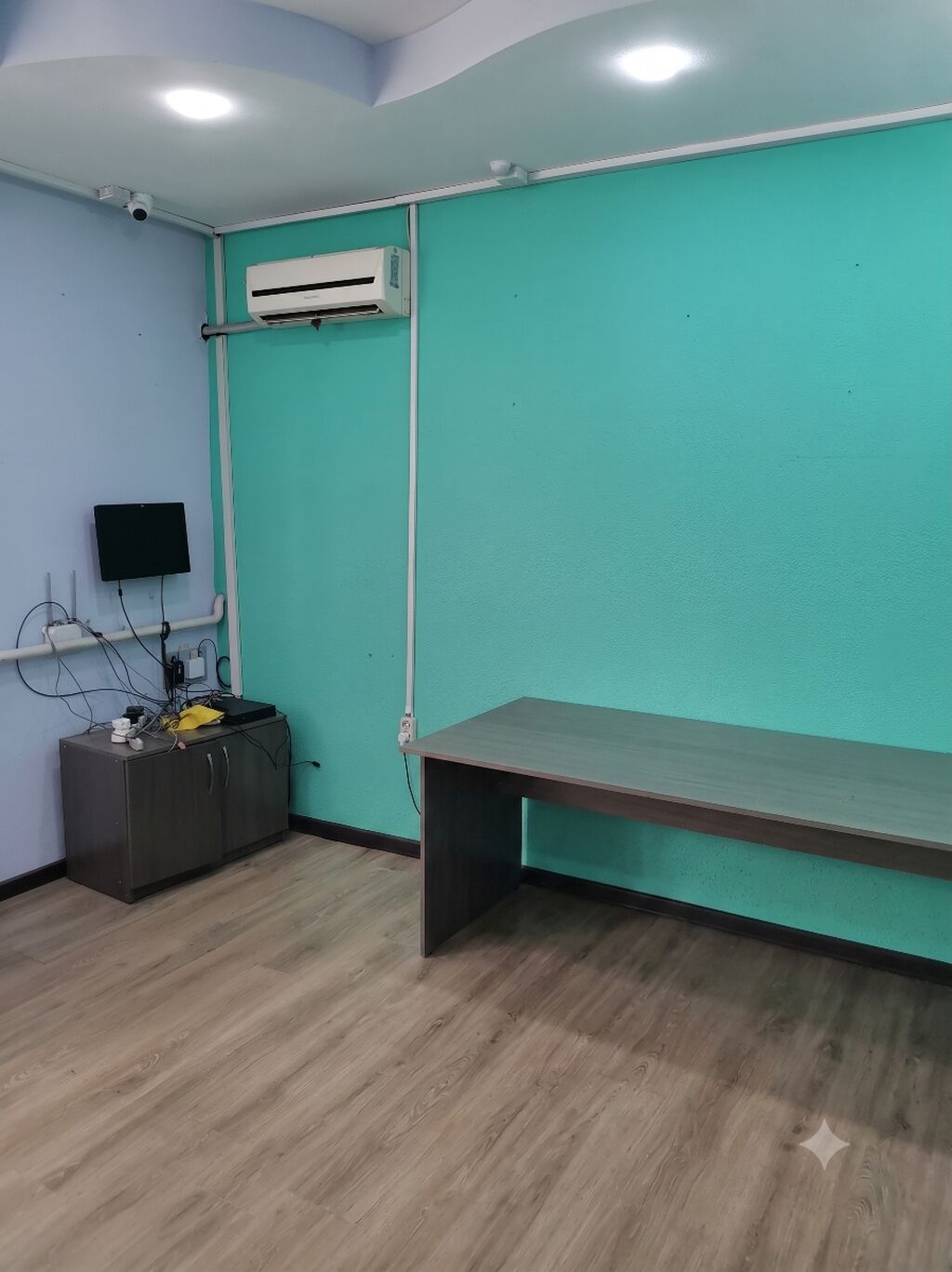 СДАЁТСЯ КОММЕРЧЕСКОЕ ПОМЕЩЕНИЕ 280 м² Карпинка / Московская —: фото 6