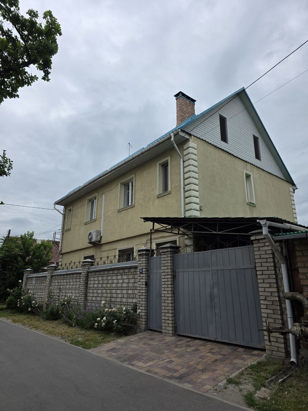 Продается просторный двухэтажный жилой дом с мансардой и ухоженным: фото 2
