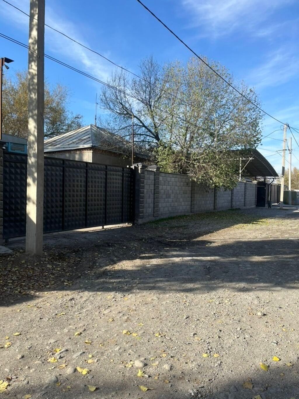Продается дом с участком 10 соток ! Дом находится 200 метров от