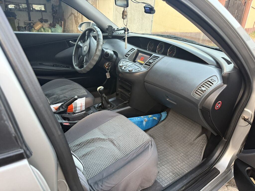 Nissan Primera: 2004 г., Механика, Универсал: фото 4