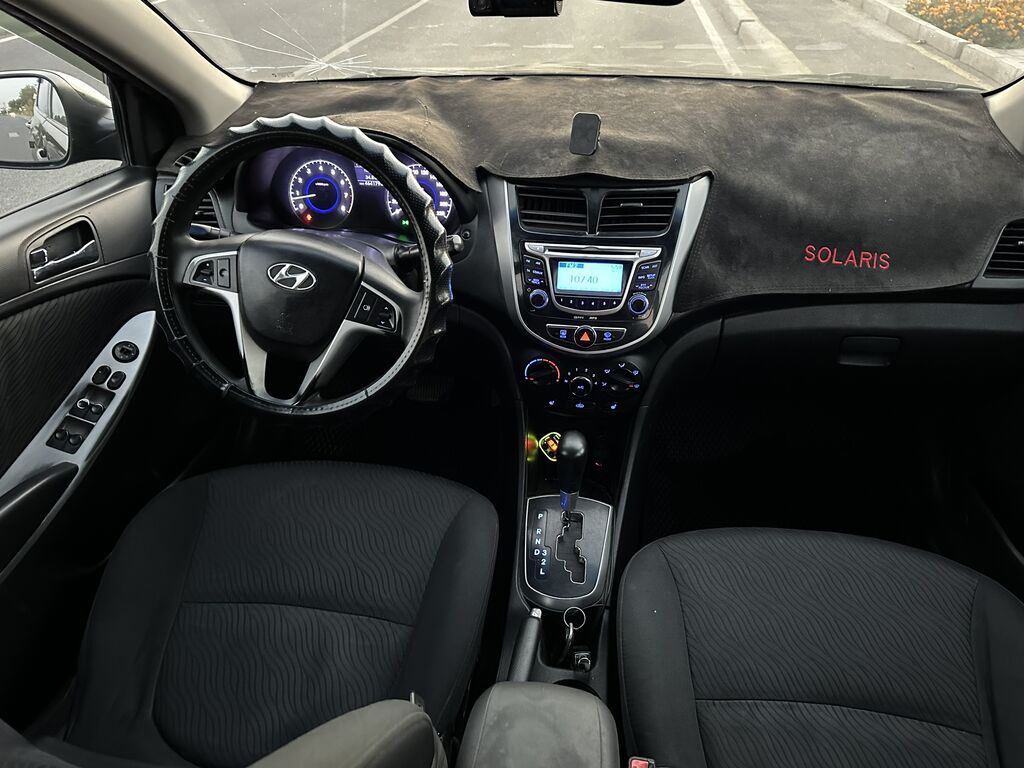 Hyundai Solaris: 2012 г., 1.6 л, Бензин, Седан: фото 7