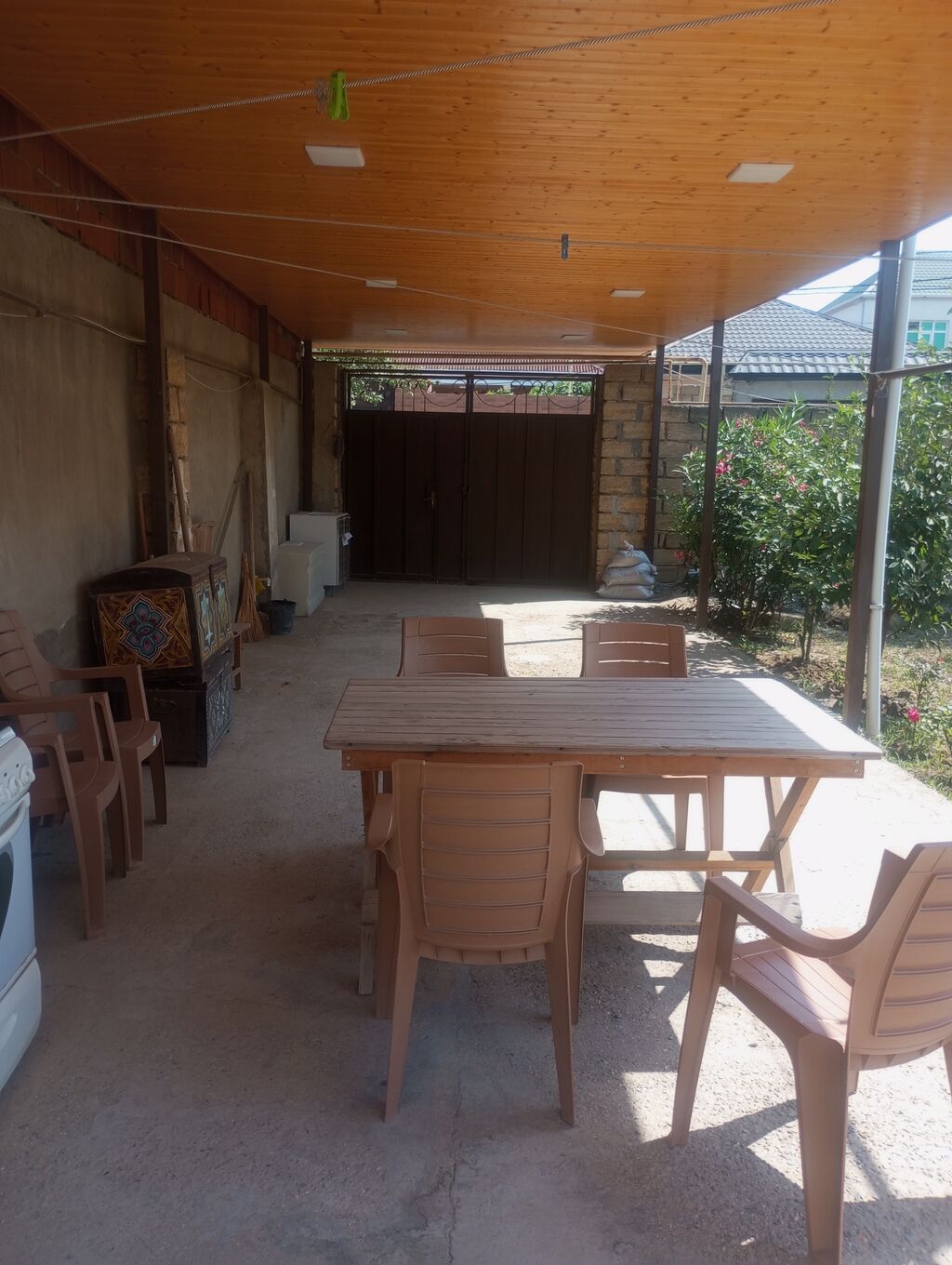 90 kv. m, 3 otaqlı, Artezian quyusu, Telefon, İnternet