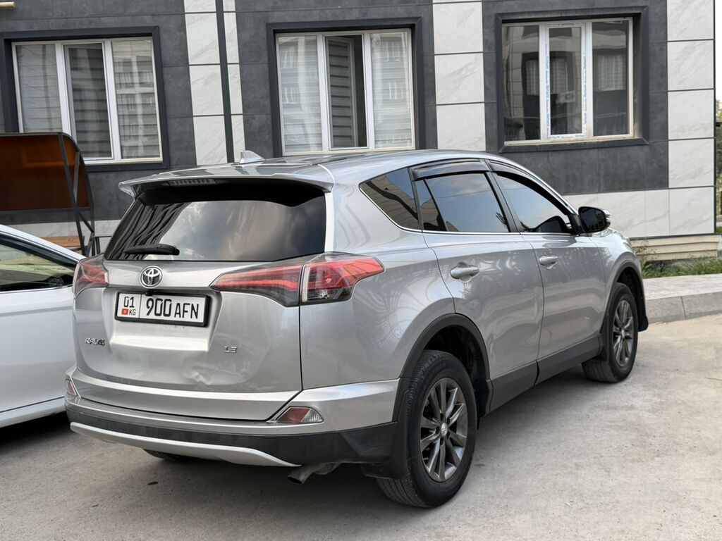 Toyota RAV4: 2016 г., 2.5 л, Автомат, Бензин, Кроссовер: фото 2