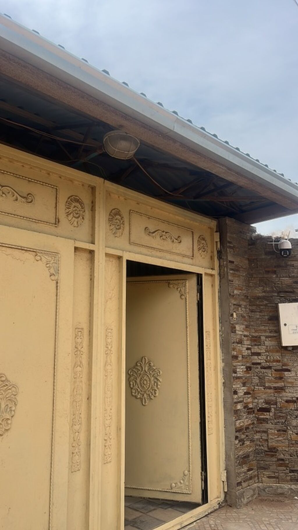 4otaqlı mənzil – geniş qonaq otağı, yataq otağı və uşaq/iş otağı