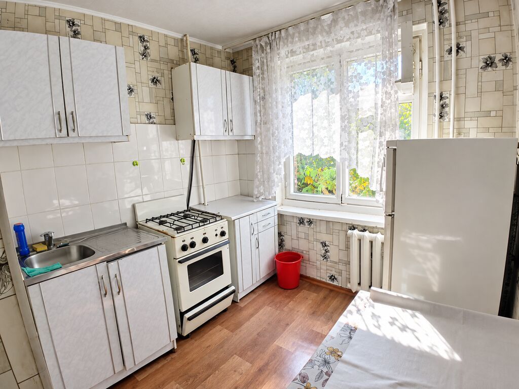 2 комнаты, 44 м², 8 мкр 104 серия, 2 этаж, Старый ремонт: фото 4
