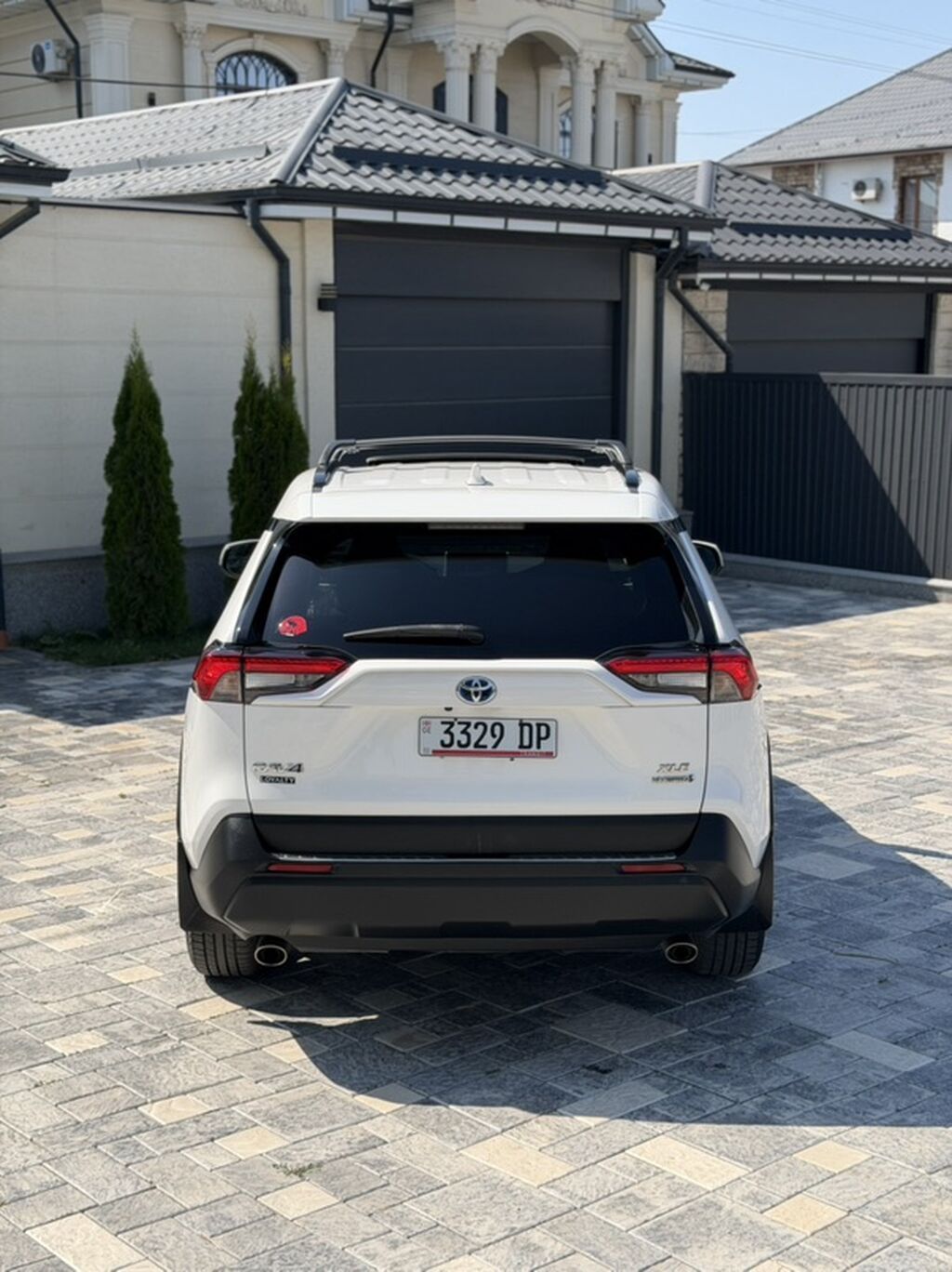 Toyota RAV4: 2021 г., 2.5 л, Вариатор, Гибрид, Кроссовер: фото 4