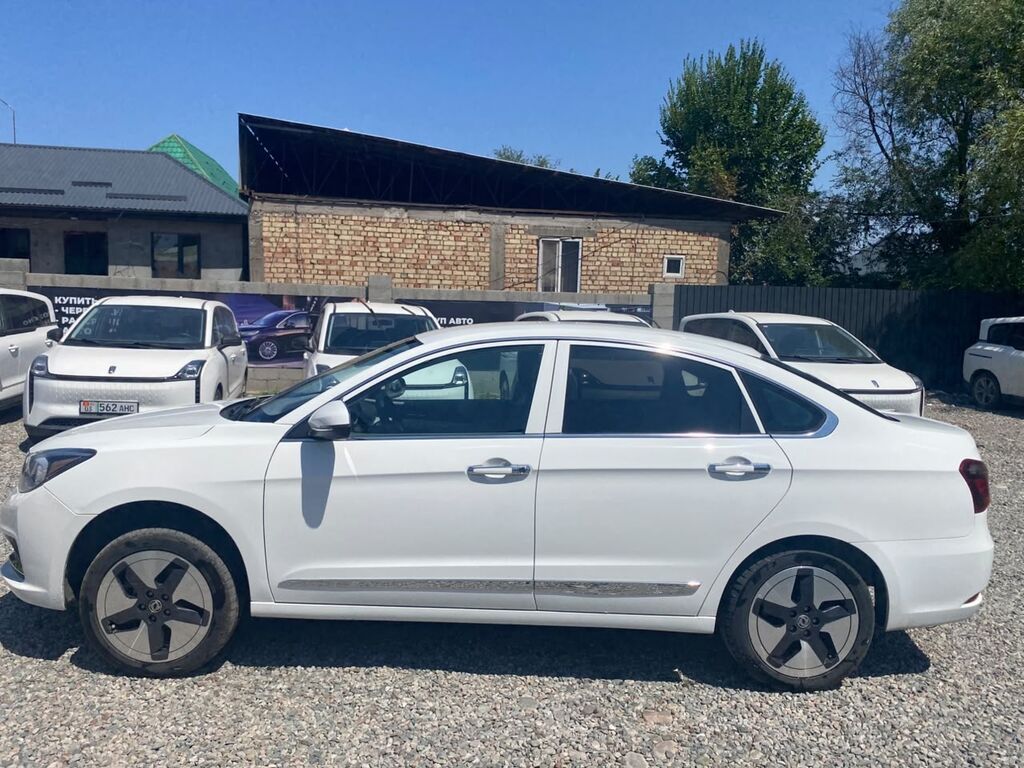 Dongfeng : 2021 г., Автомат, Электромобиль, Седан: фото 3