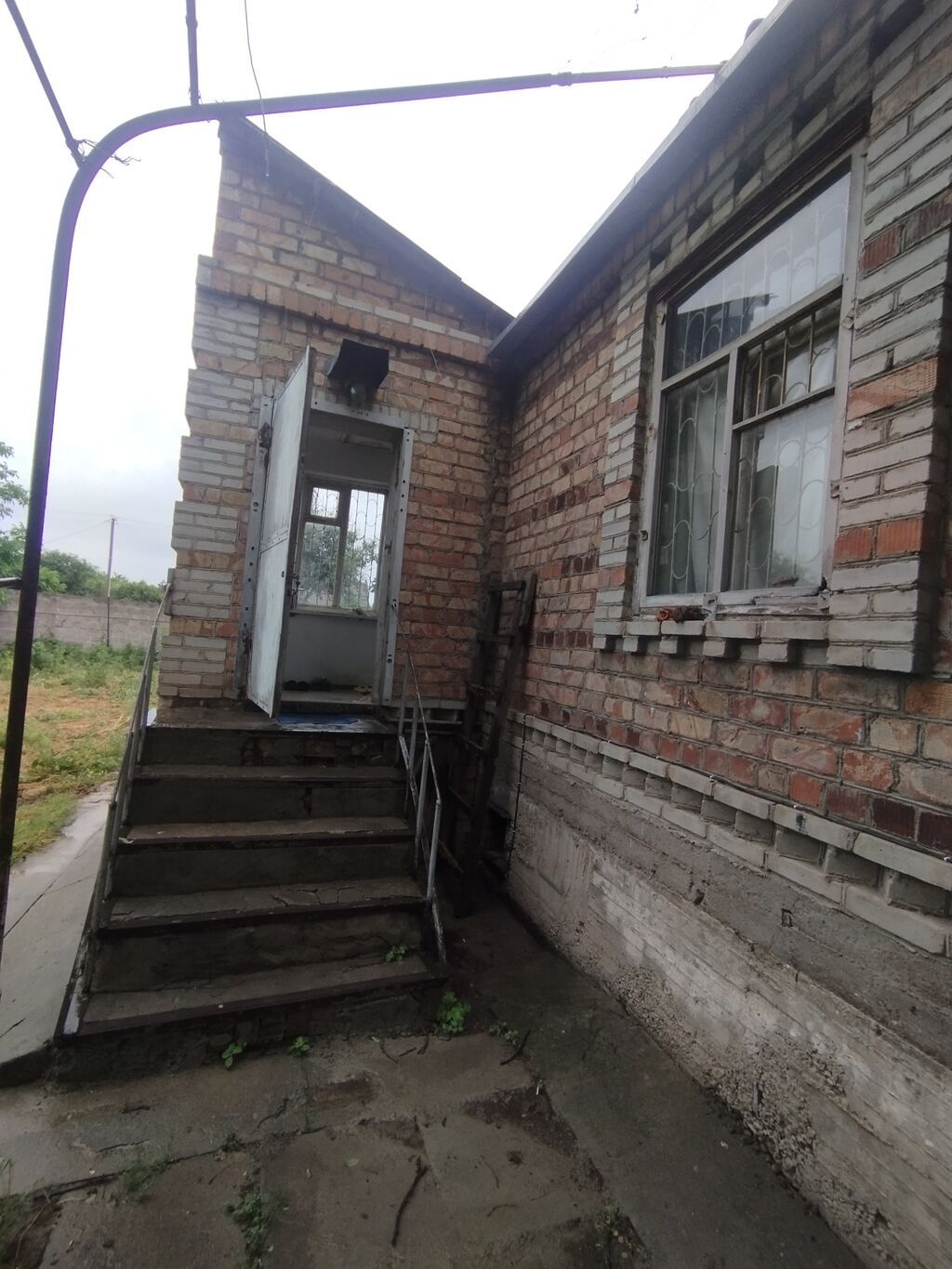 Сдается дом, в село Луч рядом с новым Ошским рынком. Основные