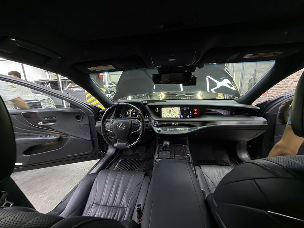 Lexus LS: 2018 г., 3.5 л, Гибрид, Седан: фото 5