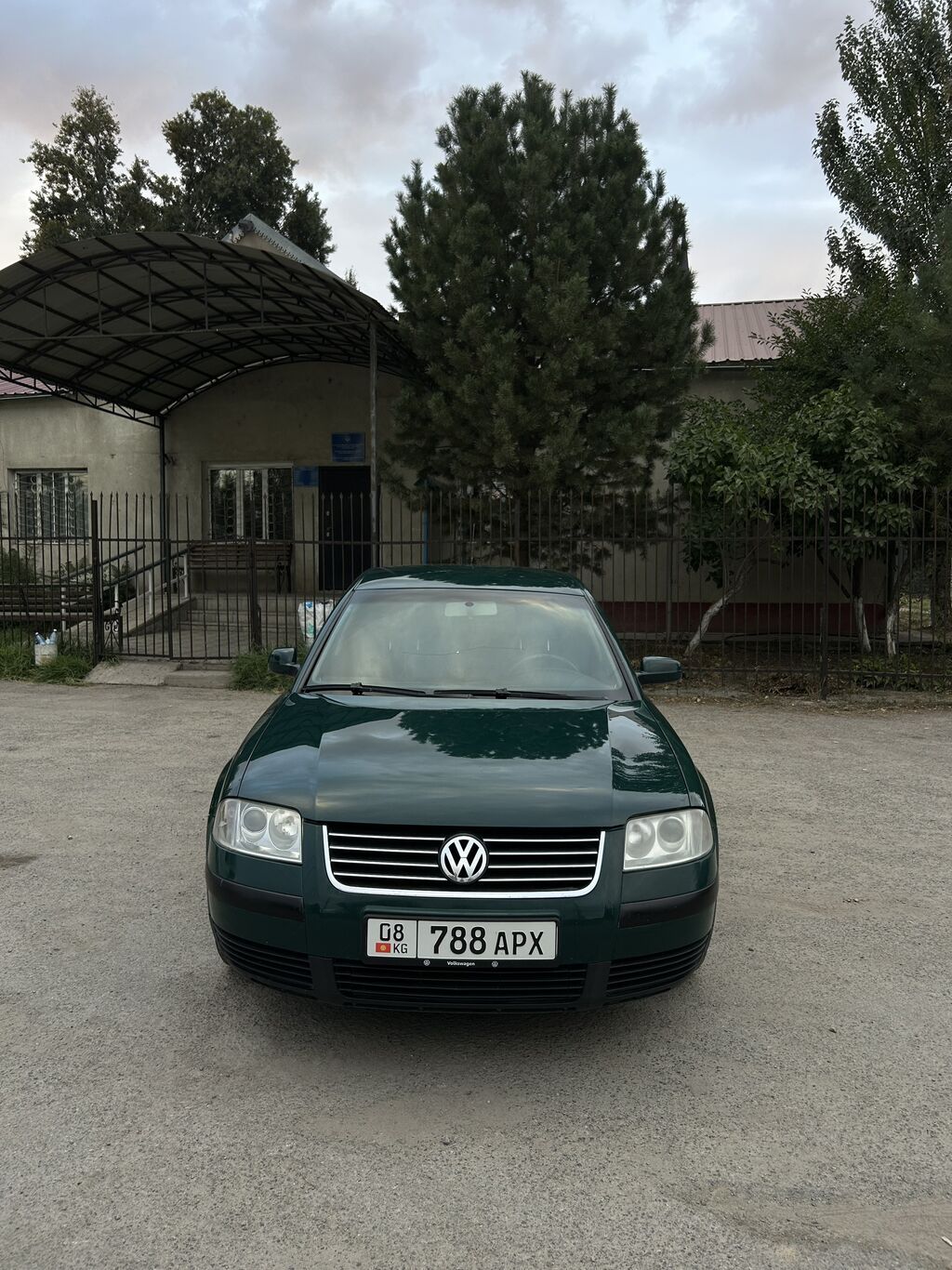 Volkswagen Passat: 2003 г., 2 л, Механика, Бензин: фото 3