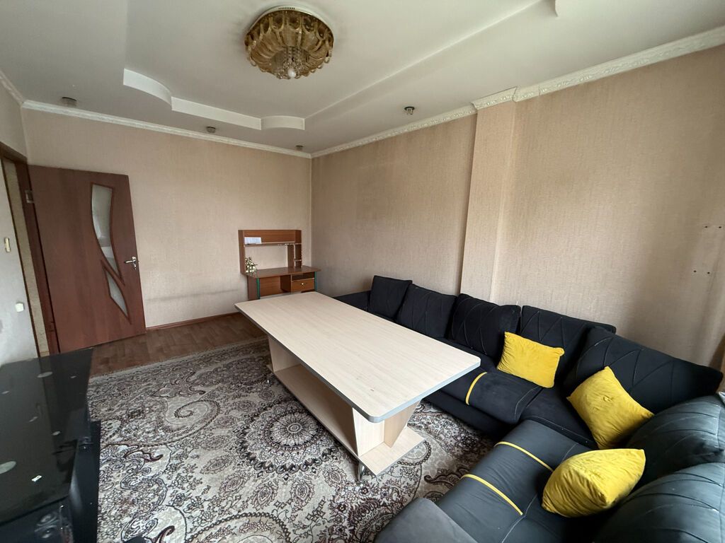 2 комнаты, 44 м², 8 мкр 4 этаж, Старый ремонт: фото 3