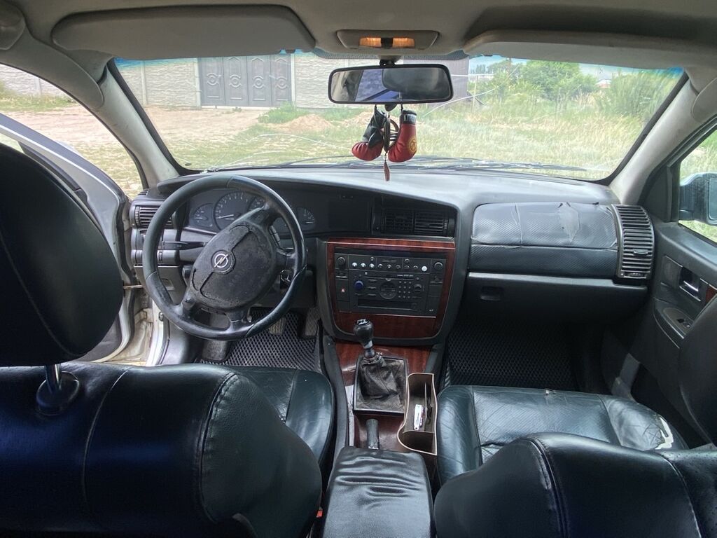 Opel Omega: 2003 г., 2.2 л, Механика, Бензин, Седан: фото 7