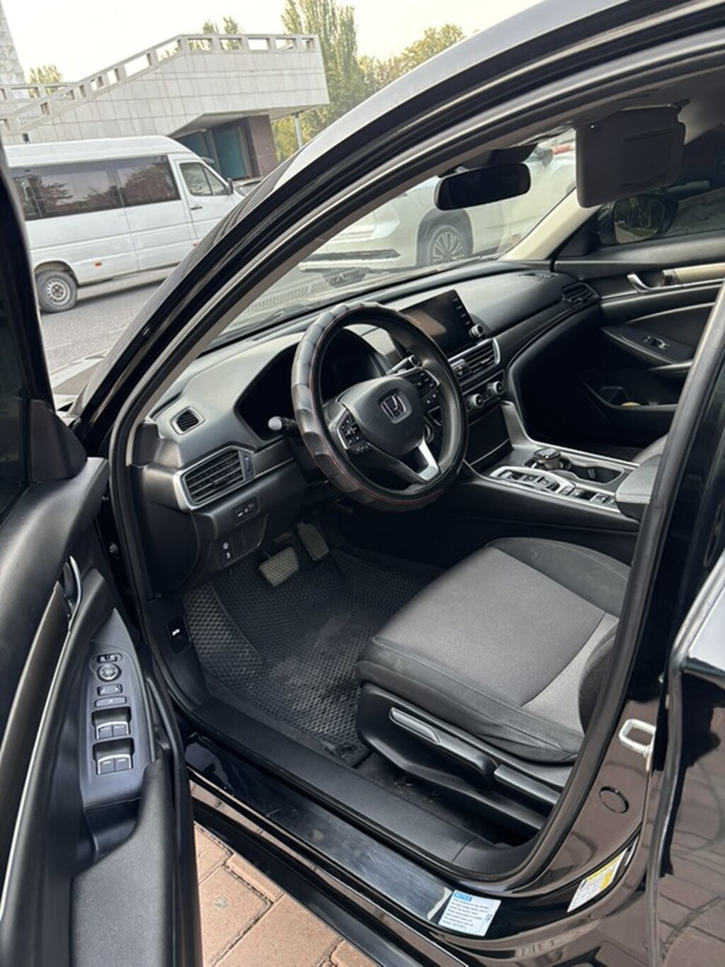 Honda Accord: 2021 г., 2 л, Автомат, Бензин, Седан: фото 6