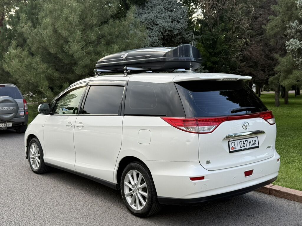 Toyota Previa: 2019 г., 2.4 л, Автомат, Газ, Минивэн: фото 7