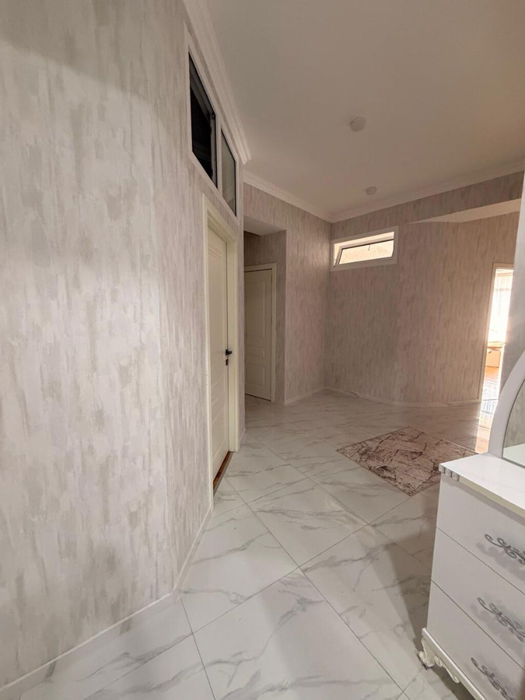 📍 Mənzil Yasamal rayonu, Nizami metrosunun çıxışında yerləşir. 🏢 Bina
