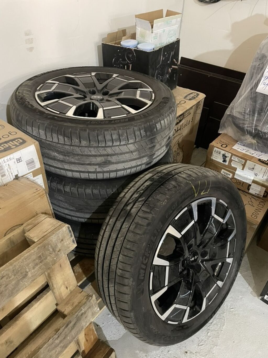 Комплект колес от Leopard 08 диски + шины Michelin Pilot Sport EV. -: фото 2