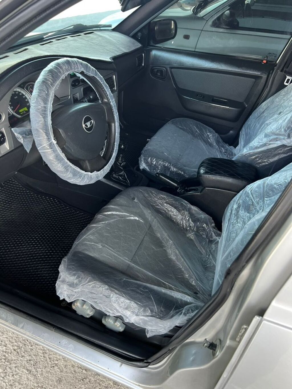 Daewoo Nexia: 2011 г., 1.5 л, Механика, Бензин, Седан: фото 7