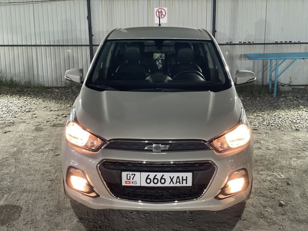 Chevrolet Spark: 2018 г., 1 л, Автомат, Бензин, Седан: фото 4