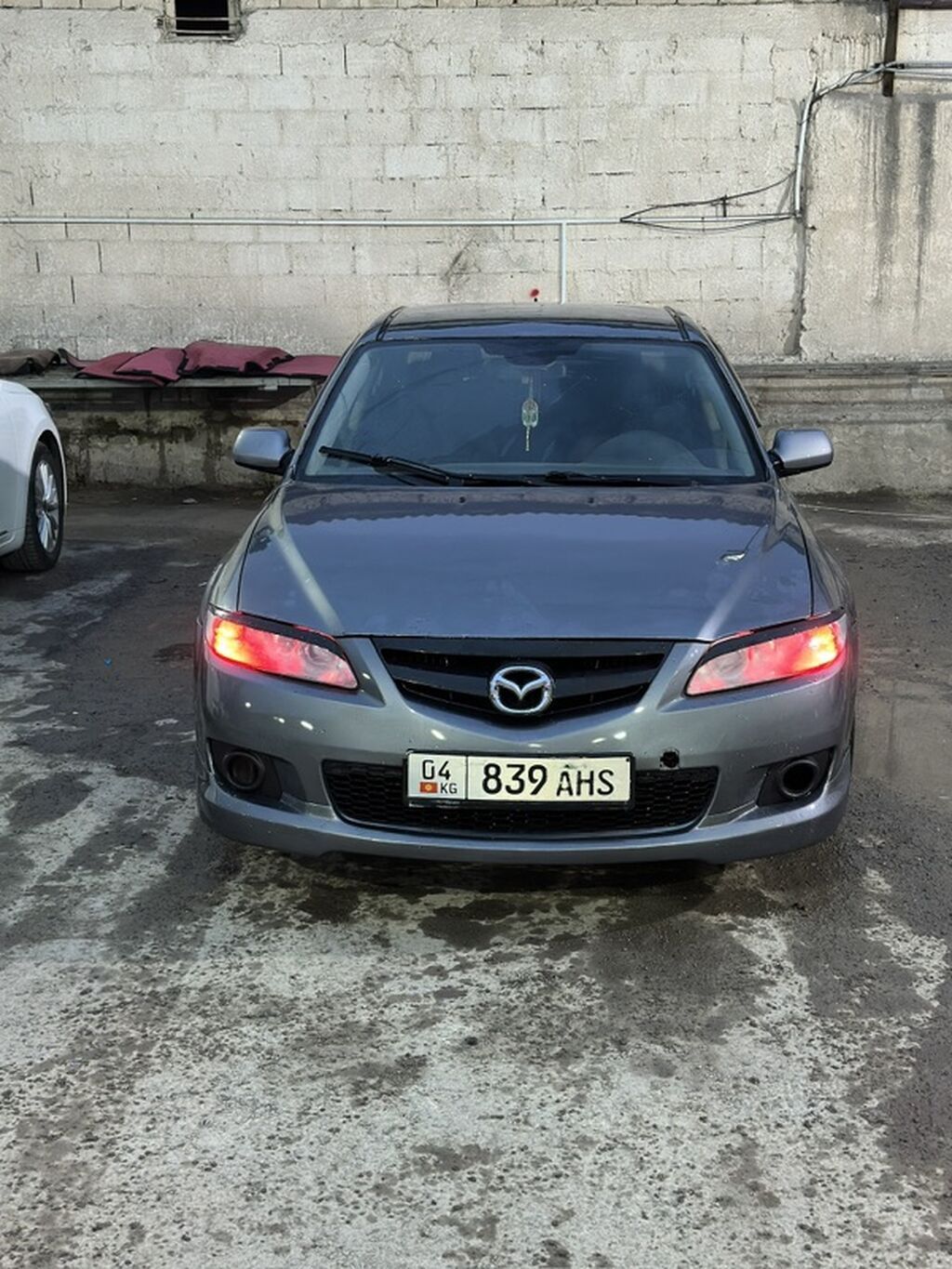 Mazda 6: 2005 г., 1.8 л, Механика, Бензин, Седан: фото 2