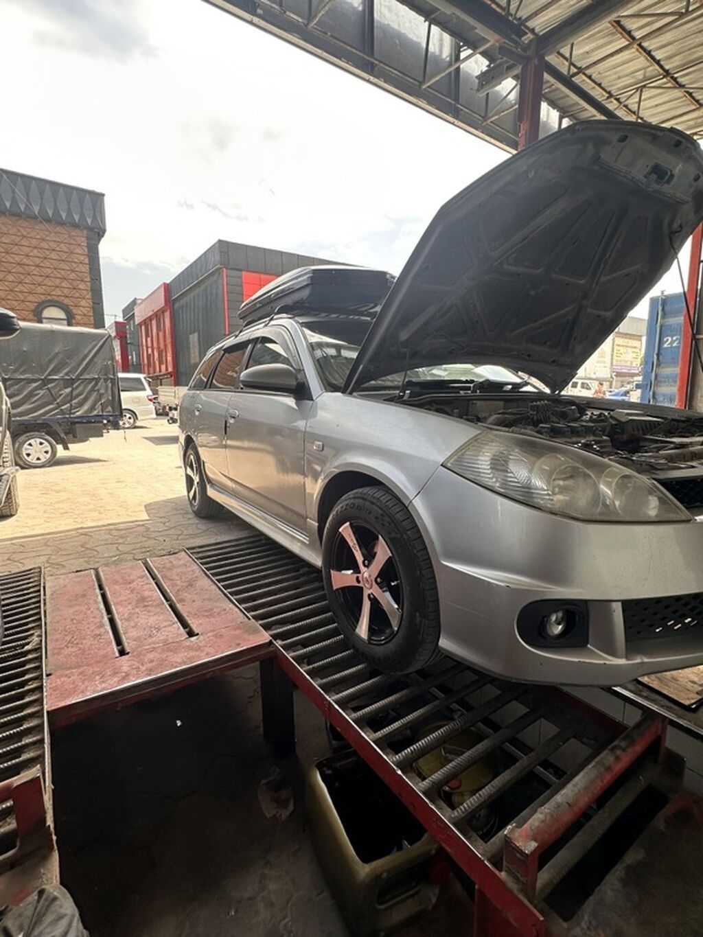 Nissan Wingroad: 2003 г., 1.5 л, Автомат, Газ, Универсал: фото 7