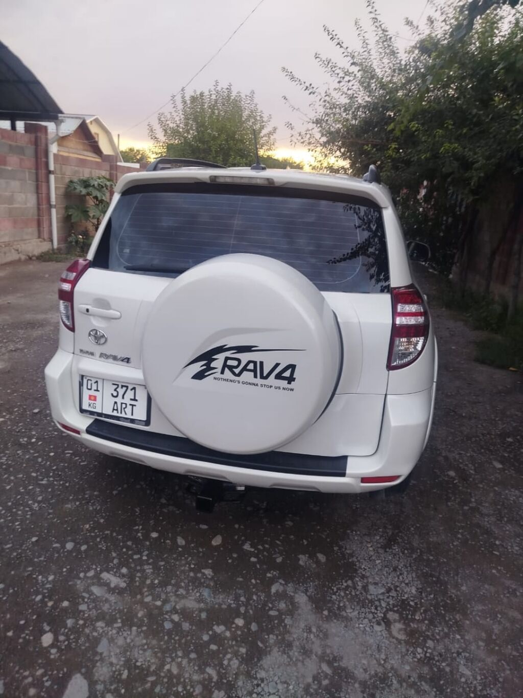 Toyota RAV4: 2013 г., 2.5 л, Автомат, Бензин, Кроссовер: фото 3