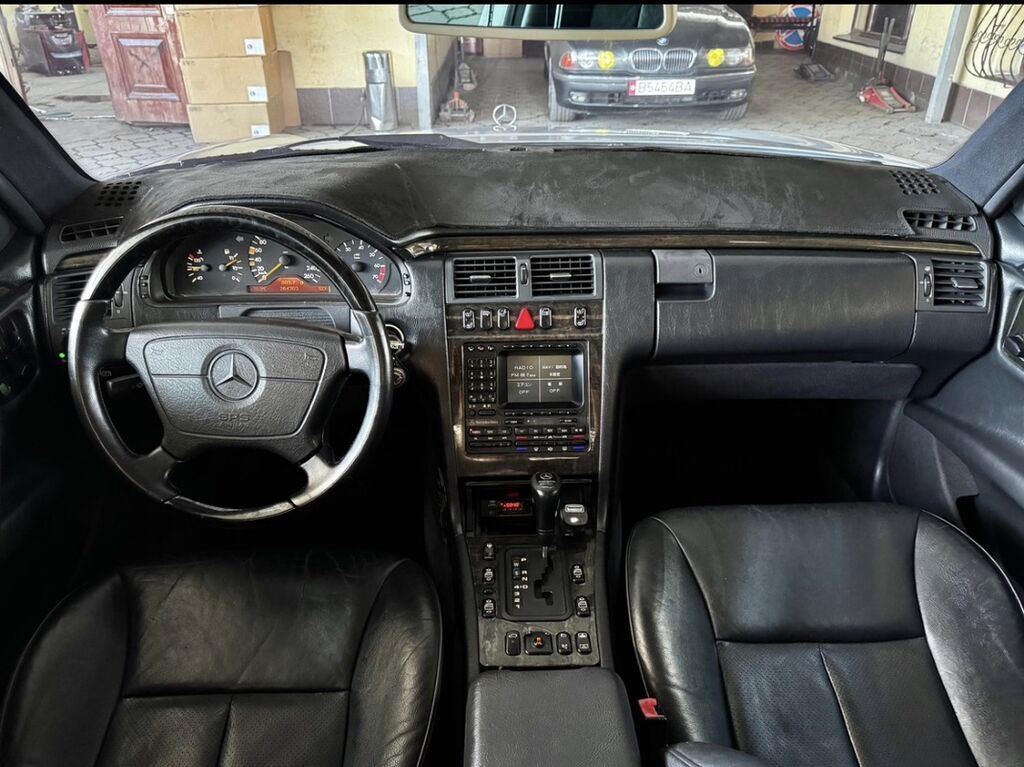 Mercedes-Benz E-Class: 1998 г., 4.3 л, Автомат, Бензин, Седан: фото 6