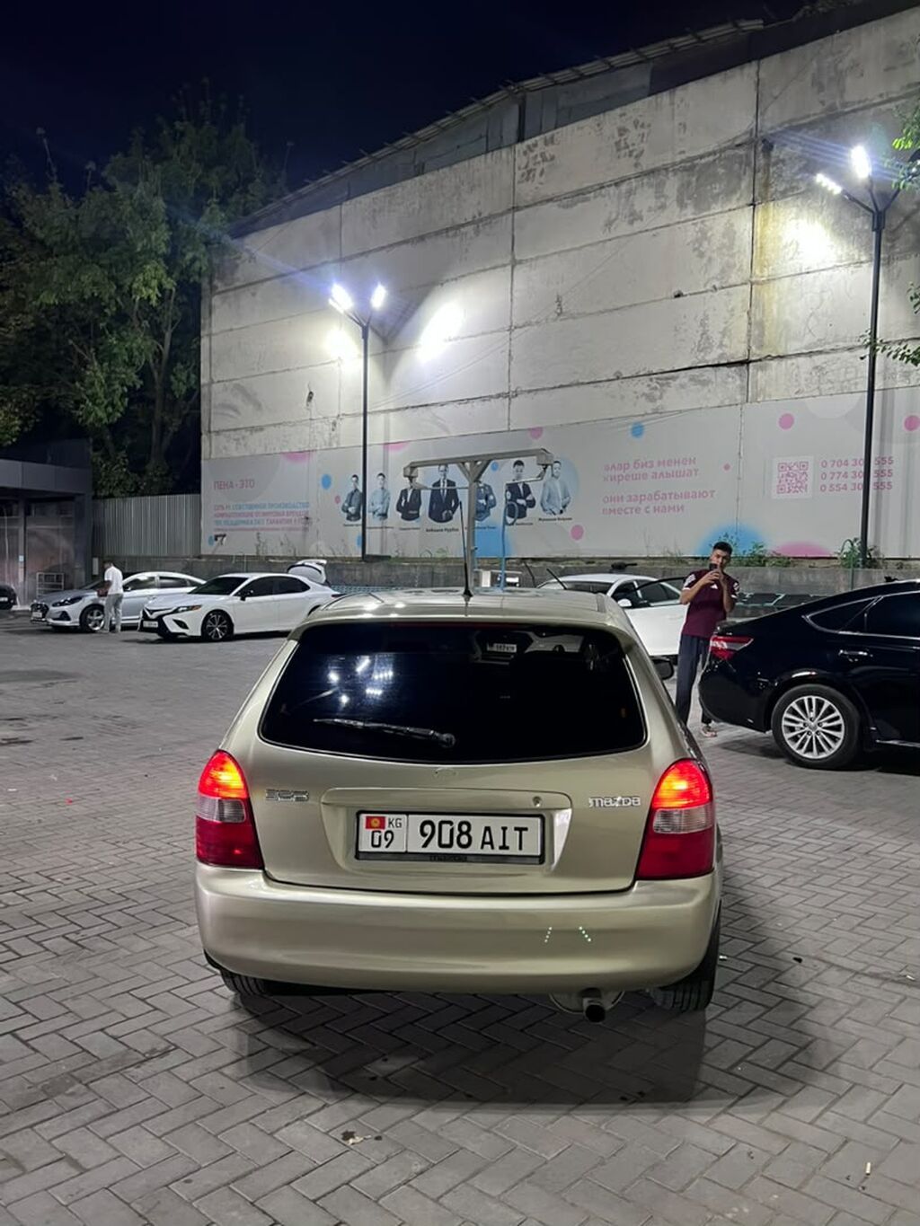 Mazda 323: 2003 г., 1.6 л, Автомат, Бензин, Хэтчбэк: фото 3