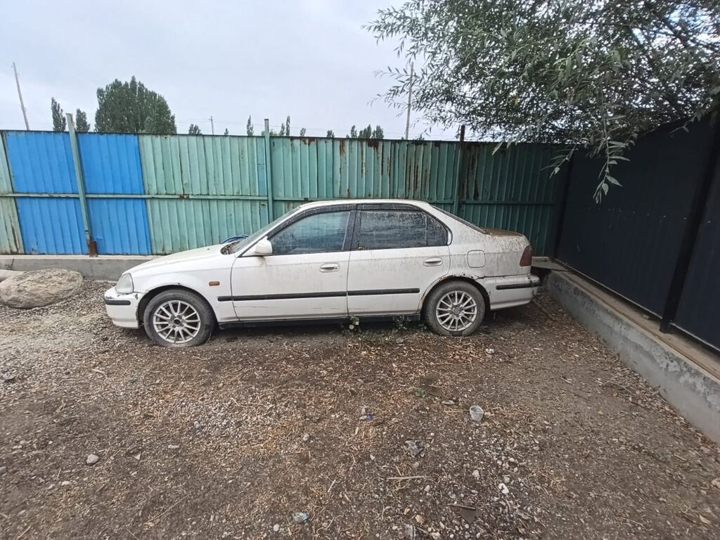 Honda Civic: 1996 г., Бензин, Седан: фото 2