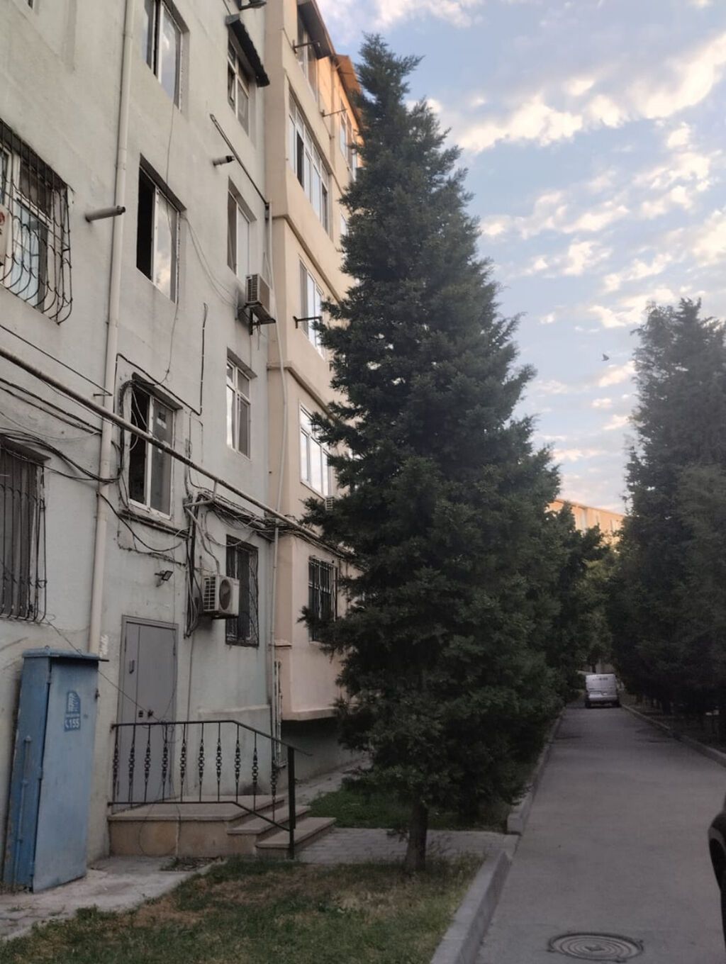Bakı, 3 otaqlı, Köhnə tikili, 45 kv. m