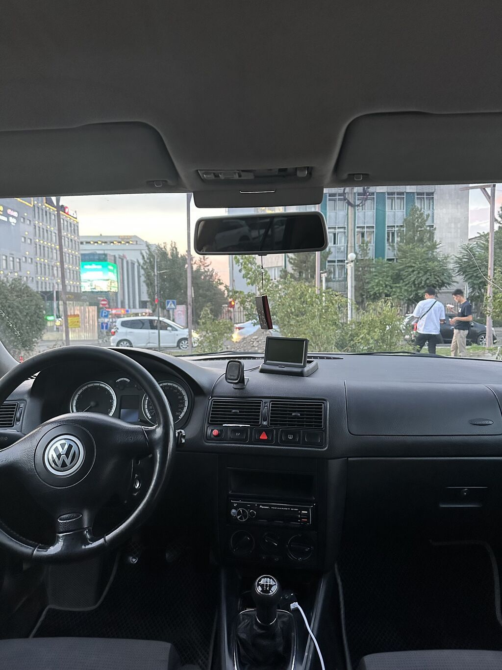 Volkswagen Golf: 2002 г., 1.6 л, Механика, Бензин, Хэтчбэк: фото 5