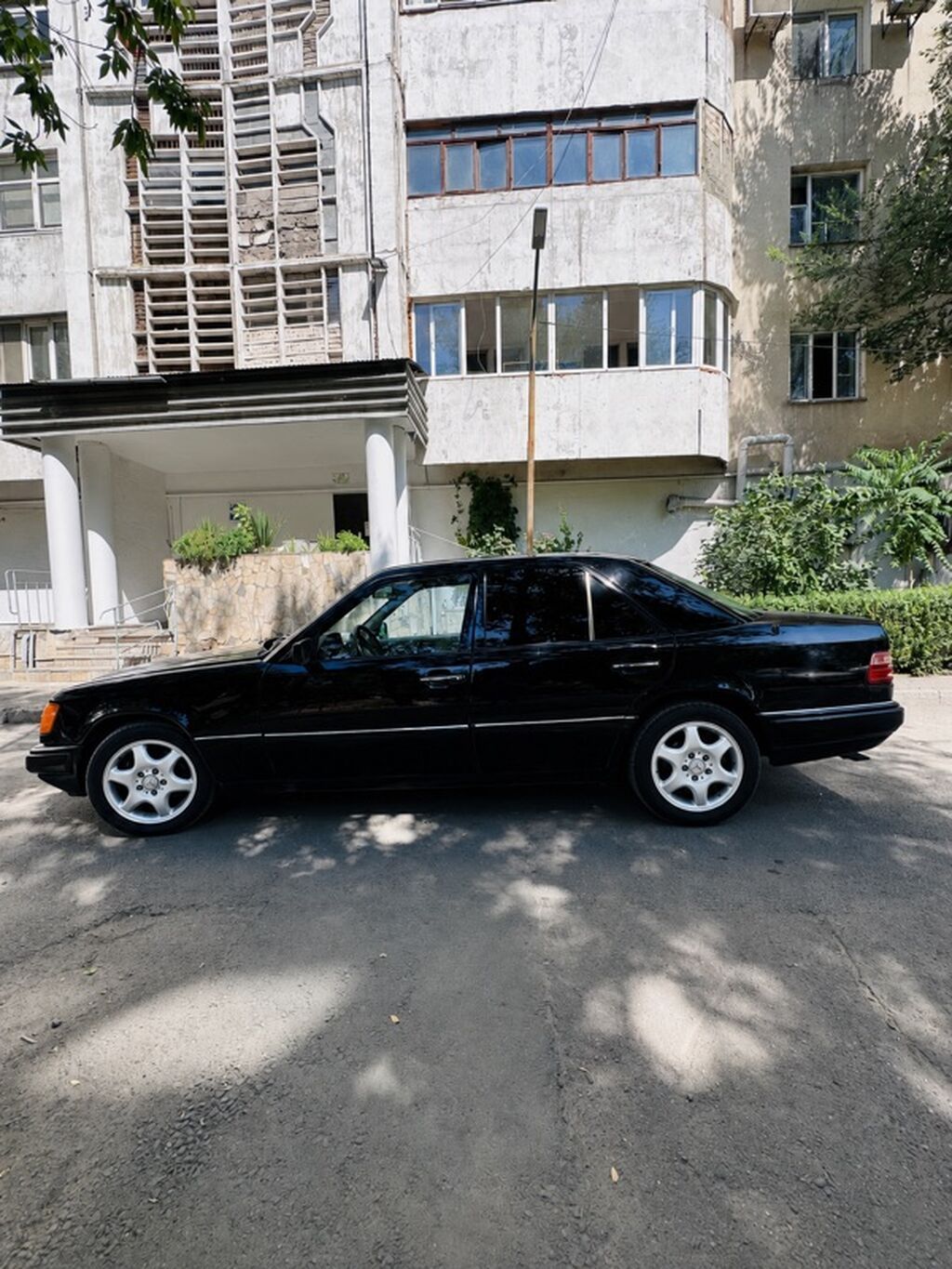 Mercedes-Benz E-Class 1993, седан, 2.2 л, механика: фото 4