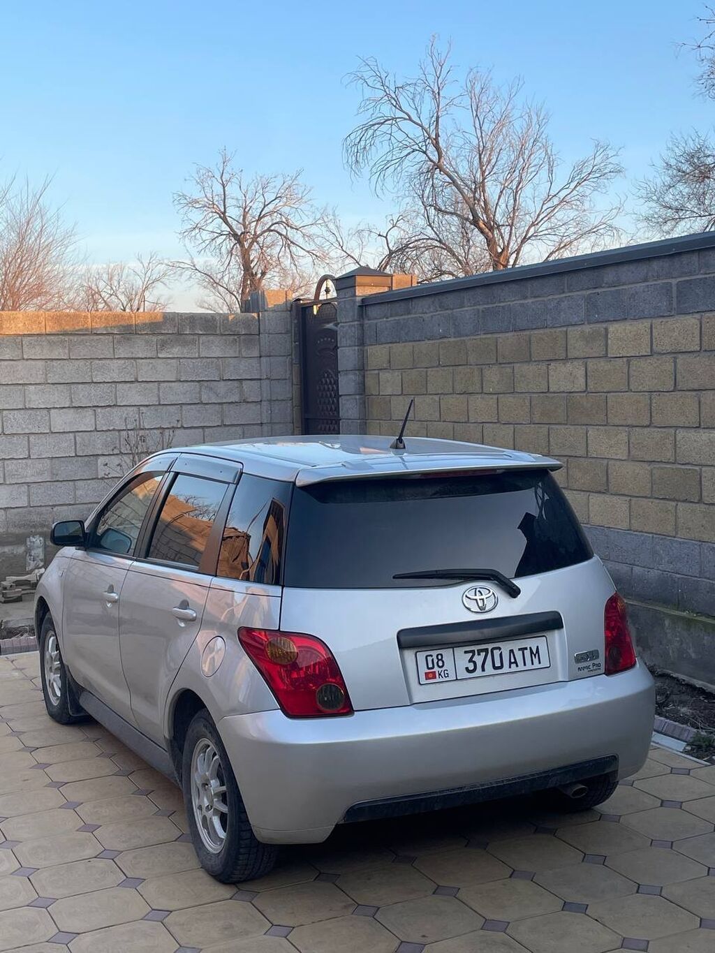 Toyota Ist: 2003 г., 1.5 л, Автомат, Хэтчбэк: фото 5
