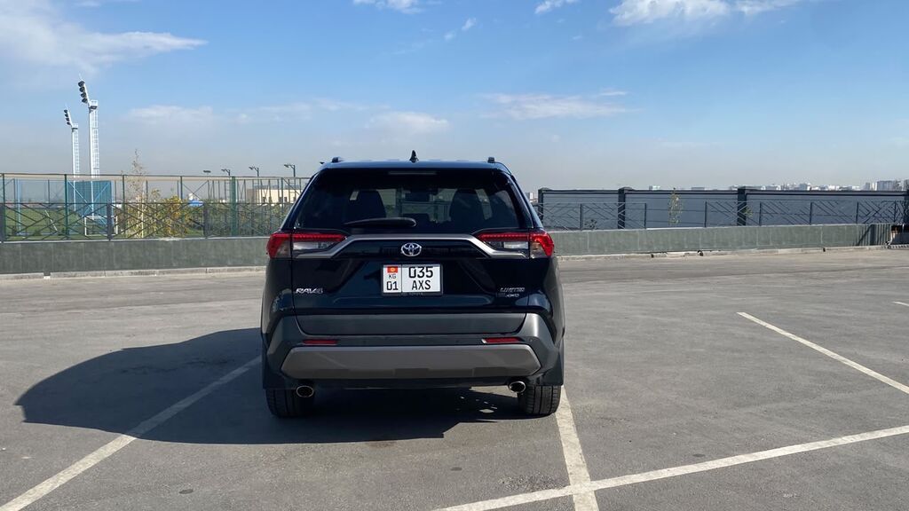 Toyota RAV4: 2019 г., 2.5 л, Автомат, Бензин, Кроссовер: фото 4