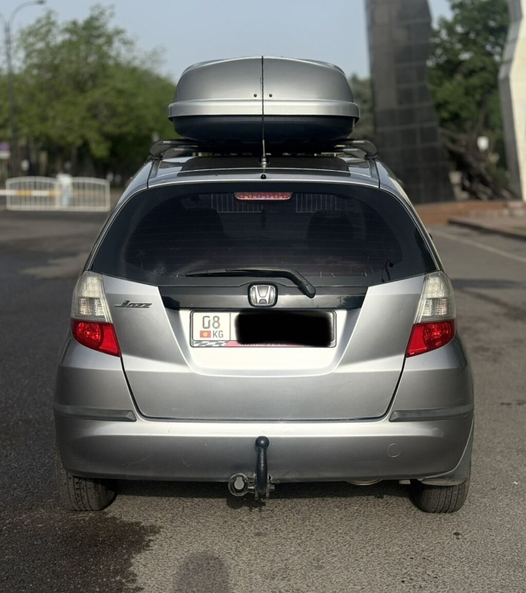 Honda Jazz: 2009 г., 1.3 л, Автомат, Бензин, Хэтчбэк: фото 7