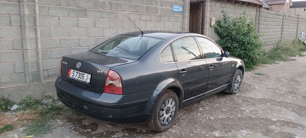 Volkswagen Passat: 2001 г., 1.8 л, Механика, Бензин, Седан: фото 5
