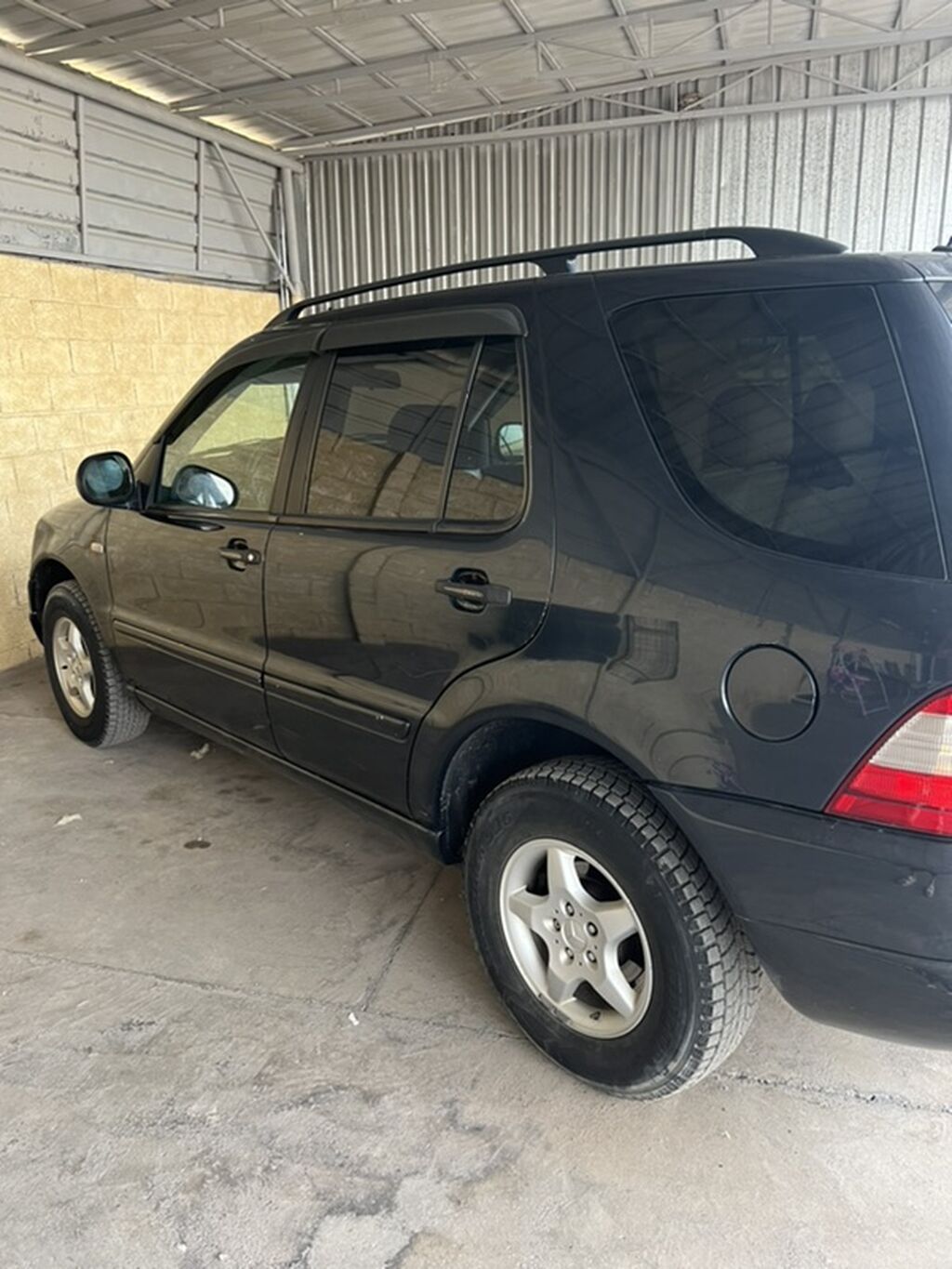 Mercedes-Benz ML-Class: 2001 г., 3.2 л, Бензин, Кроссовер: фото 2